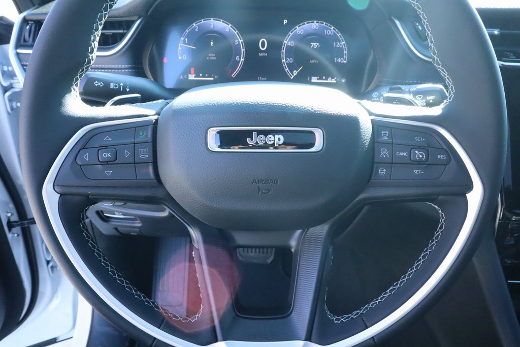 New 2025 Jeep Grand Cherokee Laredo X image 4