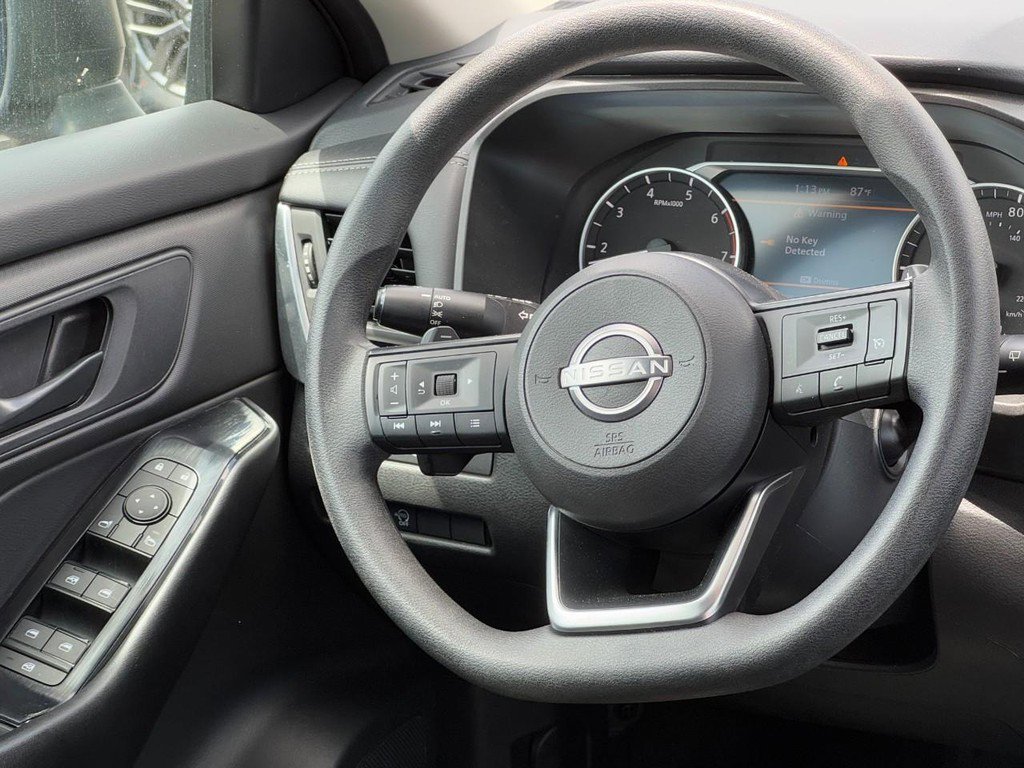 Used 2024 Nissan Rogue S FWD image 14