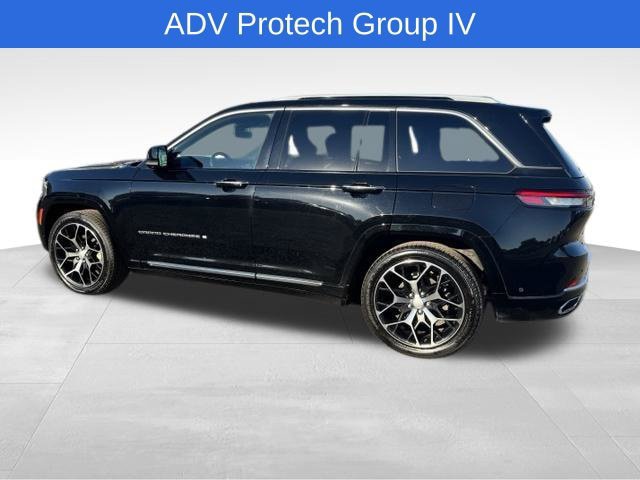 Used 2023 Jeep Grand Cherokee Summit AWD/4WD image 6