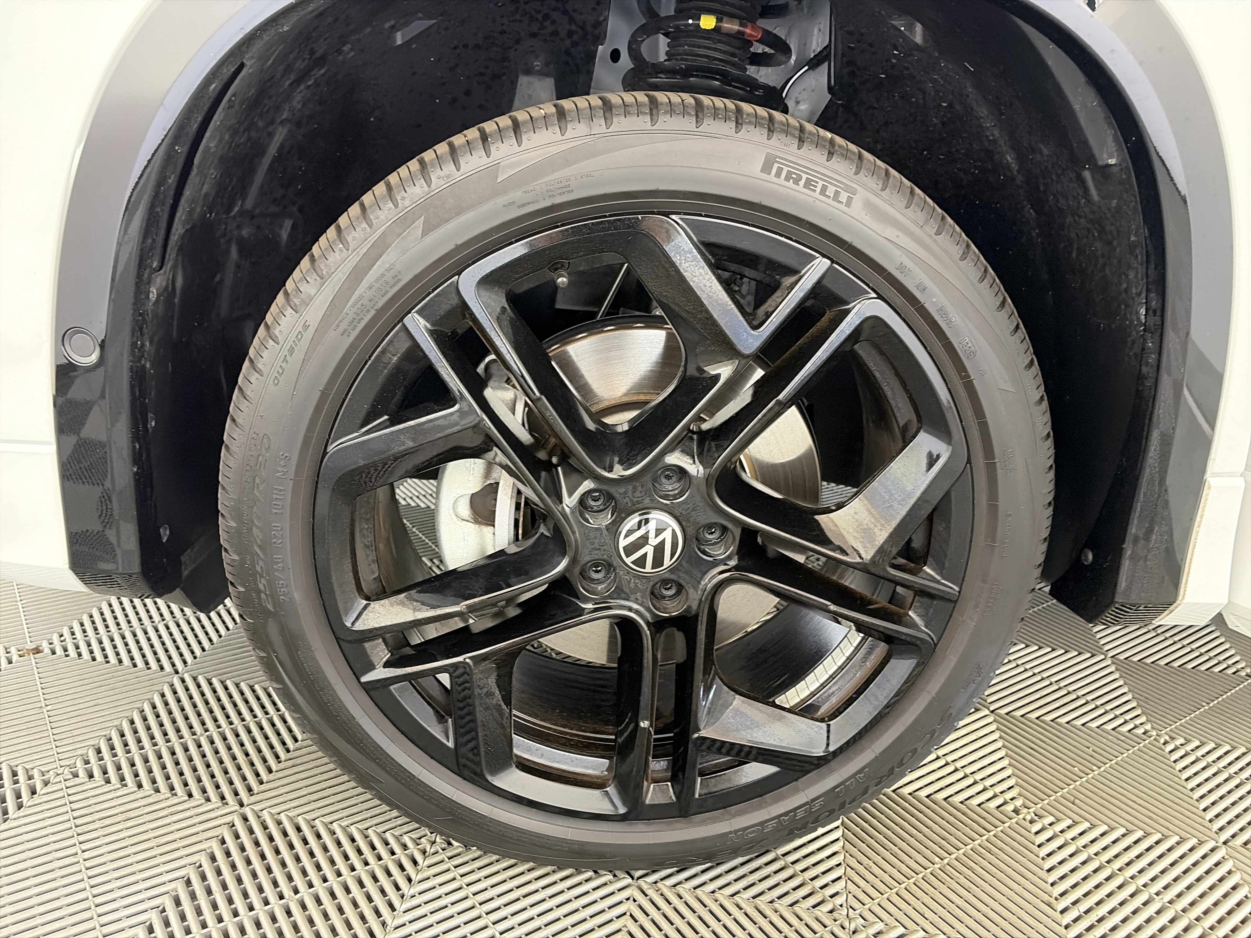 Used 2026 Volkswagen Tiguan SE R-Line AWD/4WD image 13
