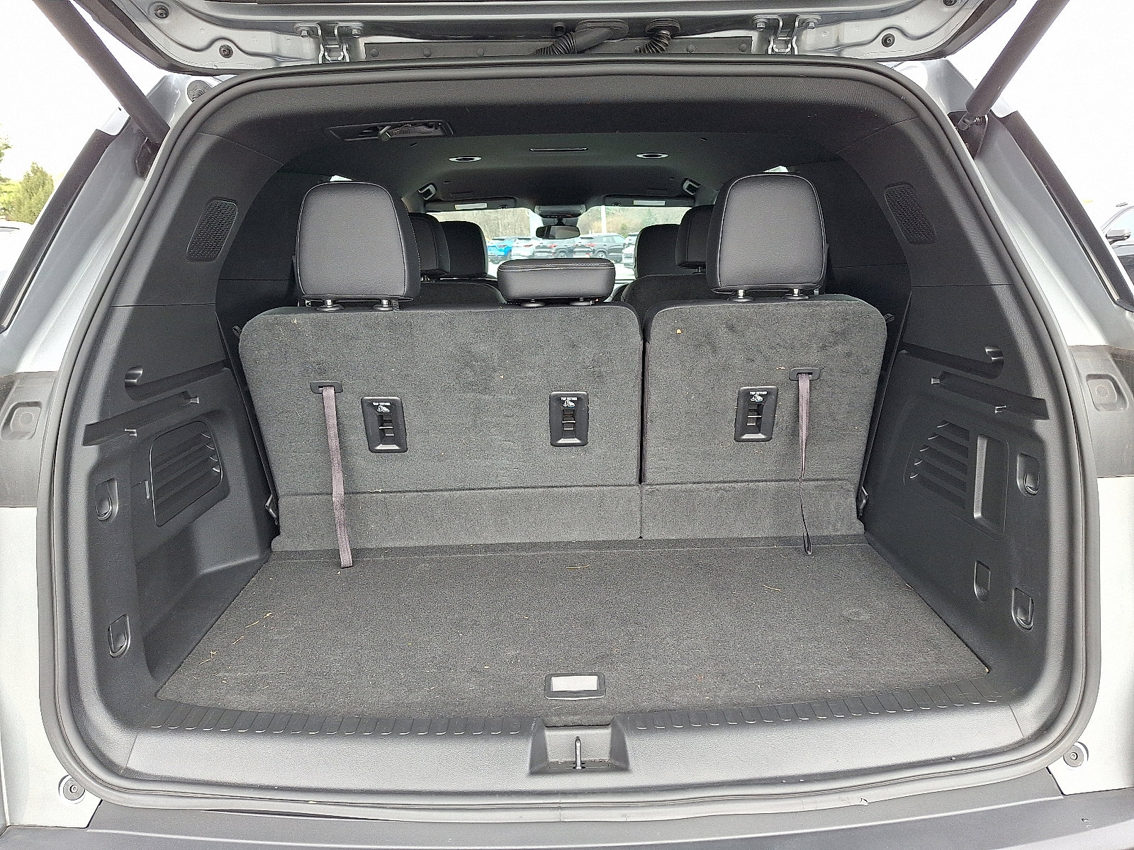 Certified 2025 Chevrolet Traverse LT image 28