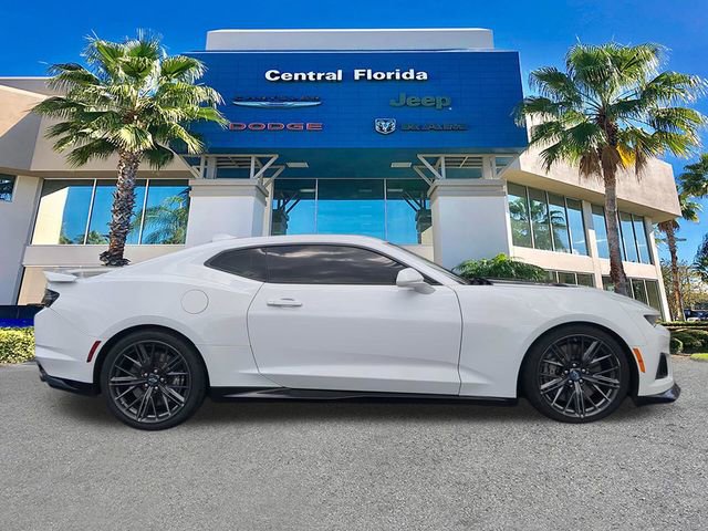 Used 2020 Chevrolet Camaro ZL1 RWD image 4
