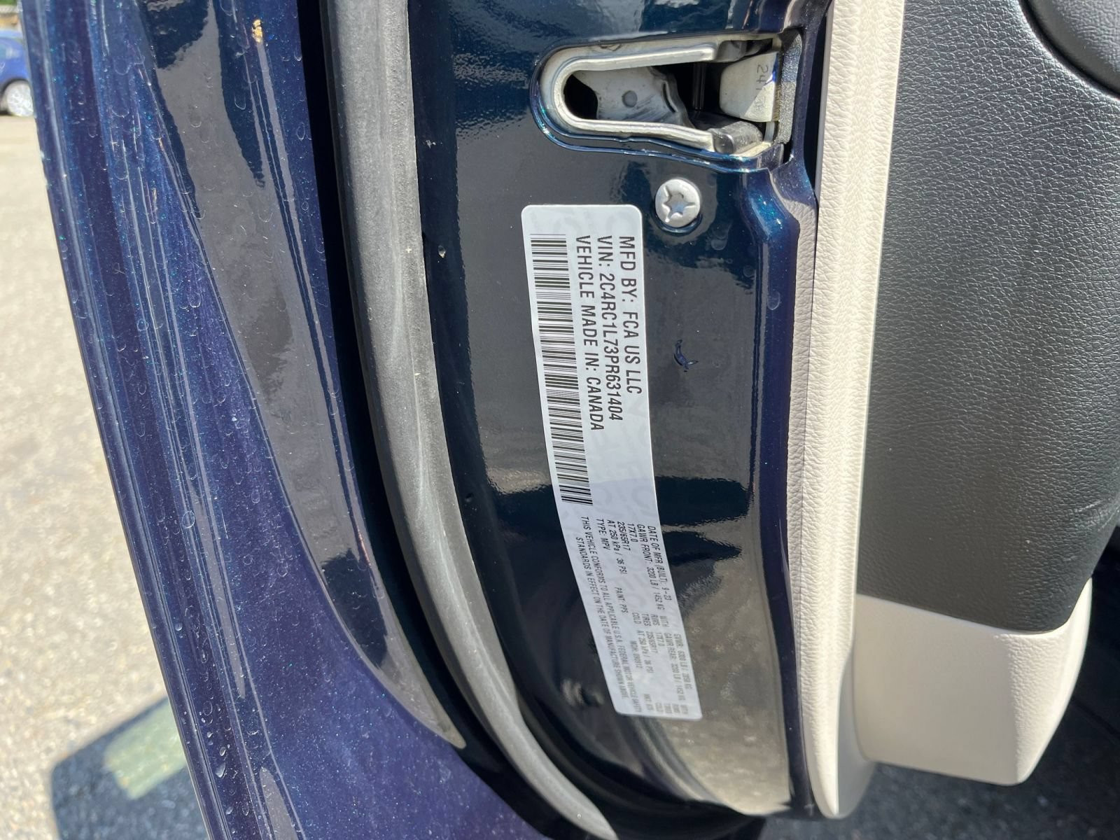 Used 2023 Chrysler Pacifica Touring-L FWD image 32