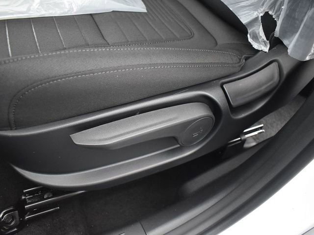 Used 2025 Hyundai Santa Cruz SE FWD image 18