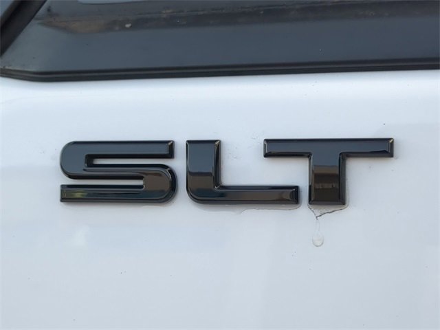 Used 2021 GMC Terrain SLT w/ Elevation Edition image 11