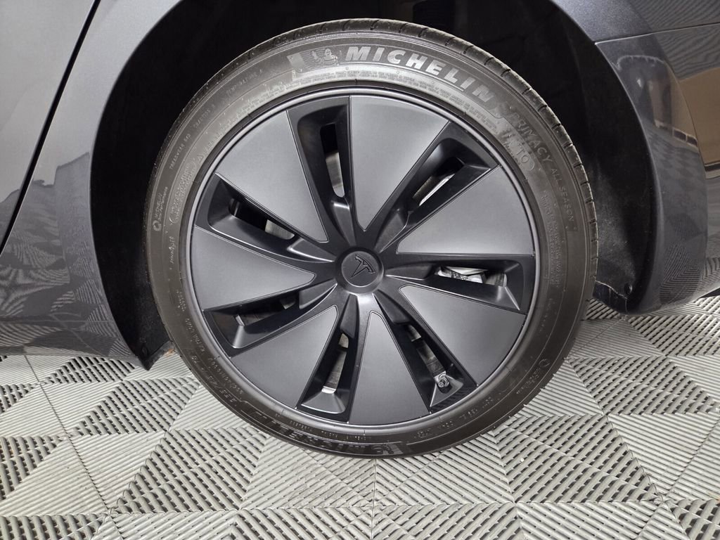 Used 2025 Tesla Model 3 Long Range image 24