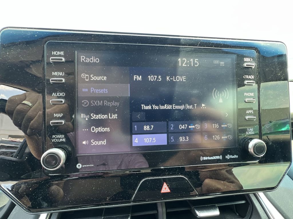 Used 2021 Toyota Venza LE image 21