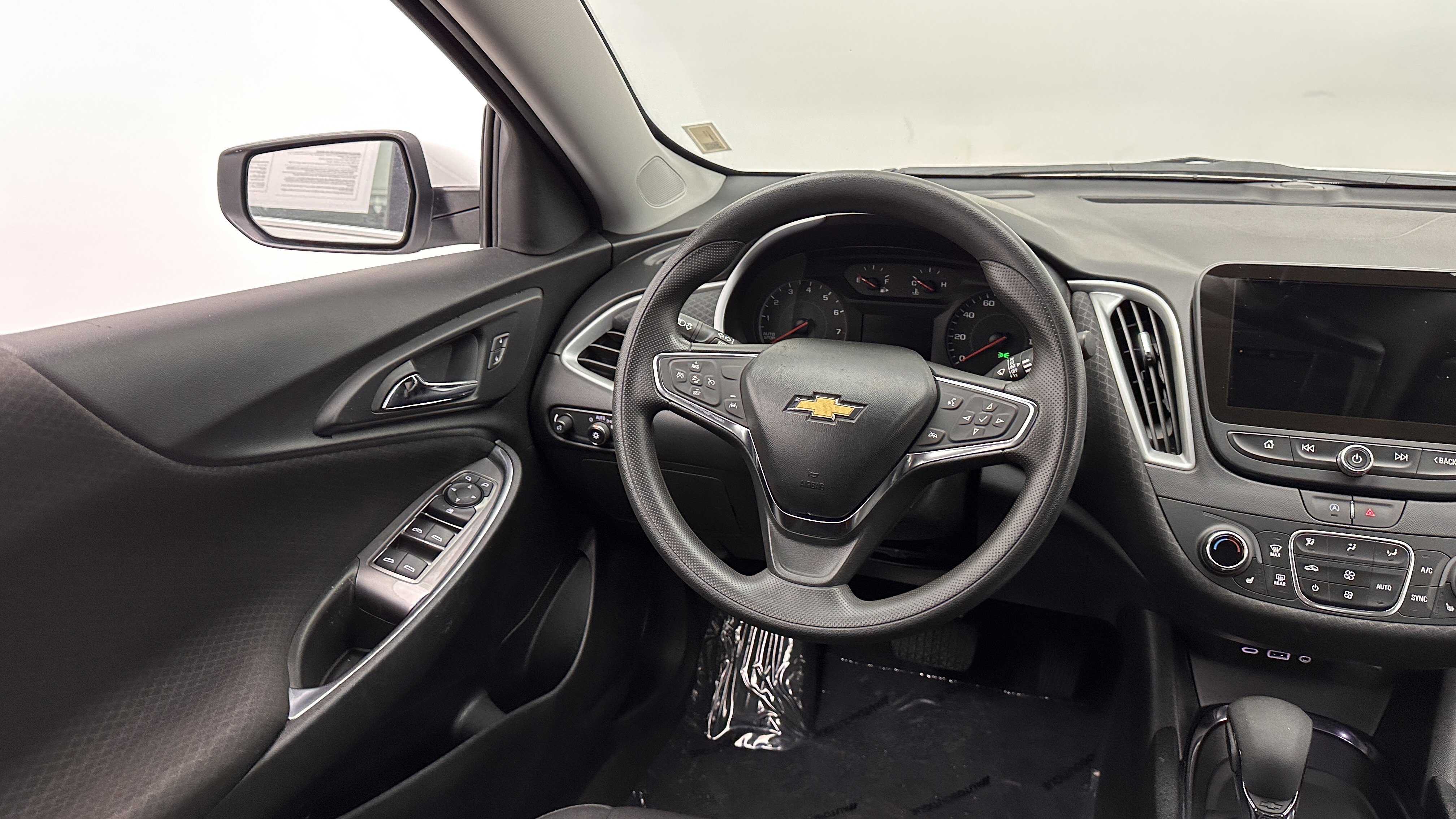 Used 2024 Chevrolet Malibu LT FWD image 27
