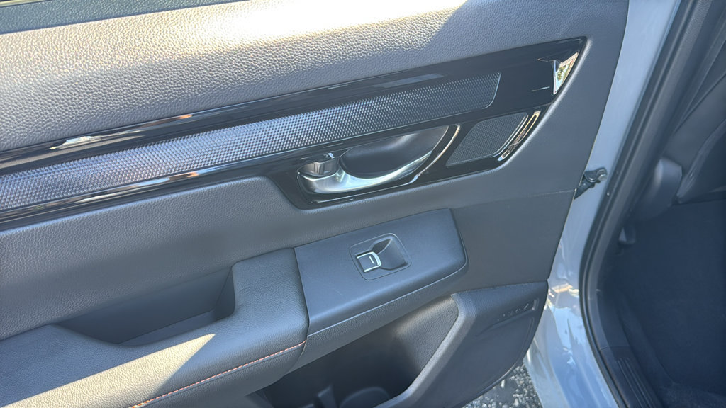 Certified 2025 Honda CR-V Sport Touring image 27