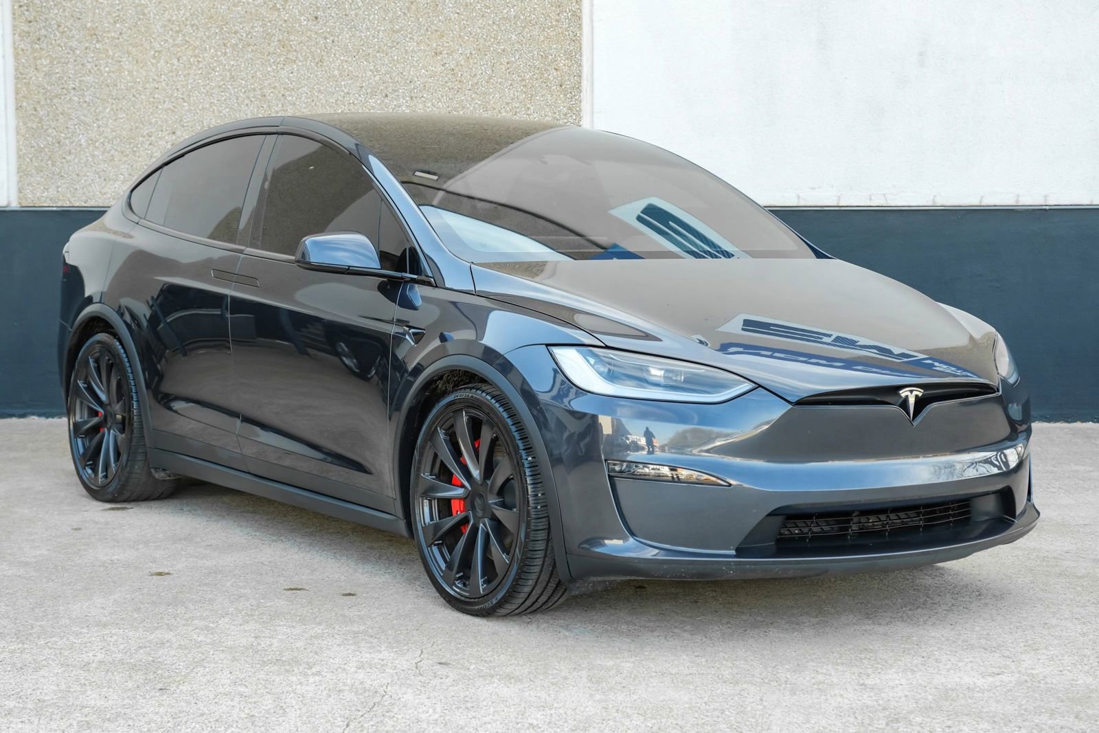 Used 2023 Tesla Model X Plaid image 6