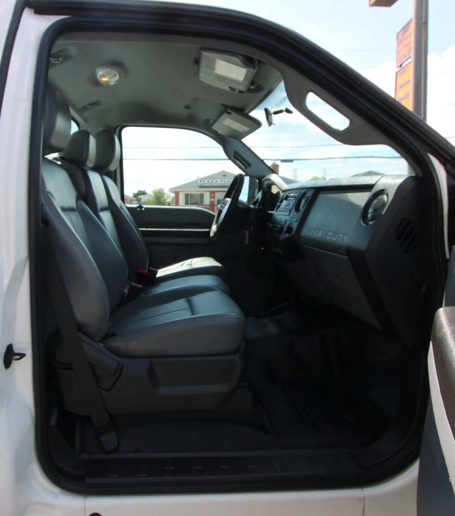 Used 2011 Ford F250 XL w/ Snow Plow Prep Pkg AWD/4WD image 10
