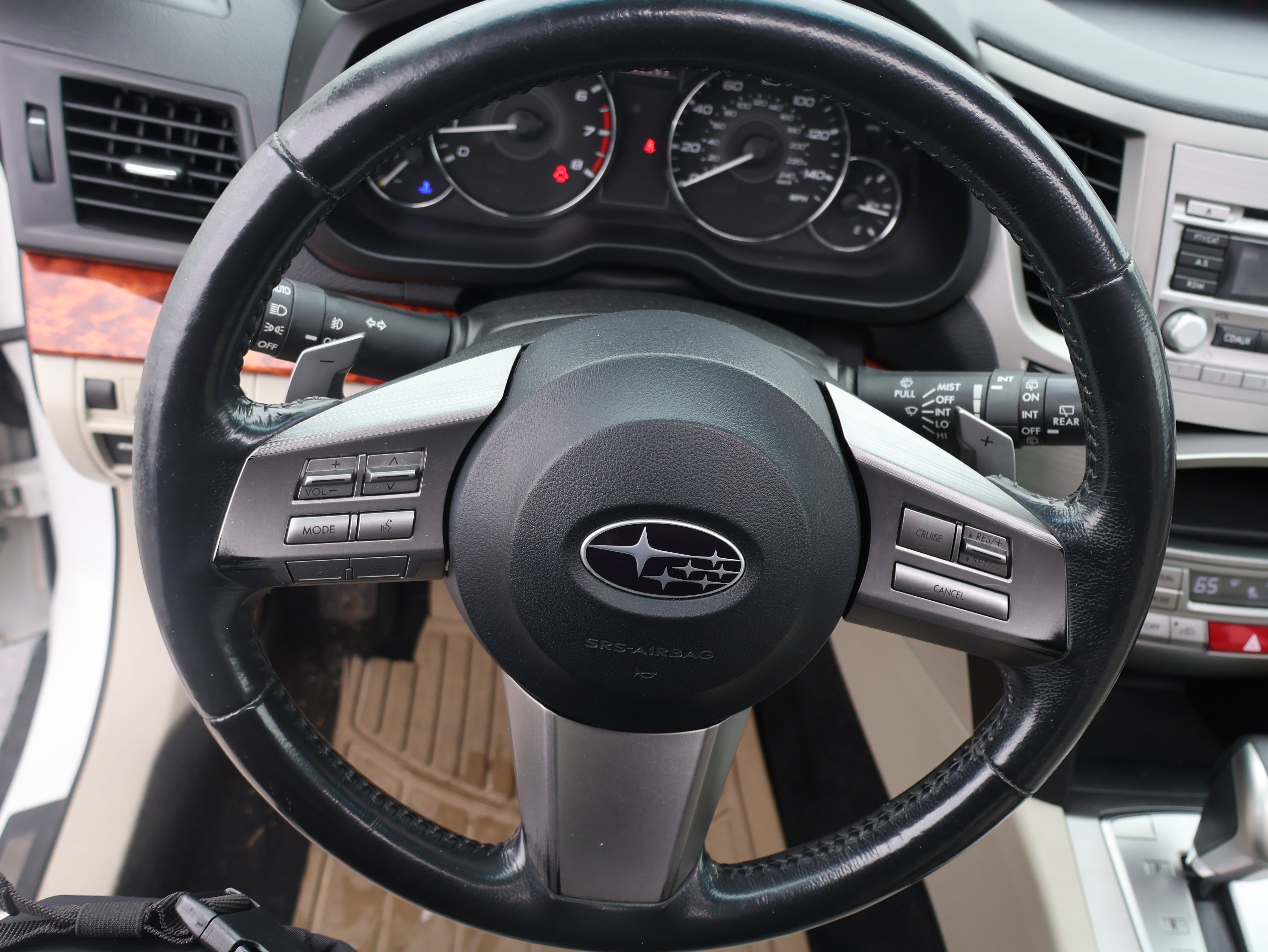 Used 2011 Subaru Outback 2.5i Limited w/ PWR Moonroof Pkg AWD/4WD image 31