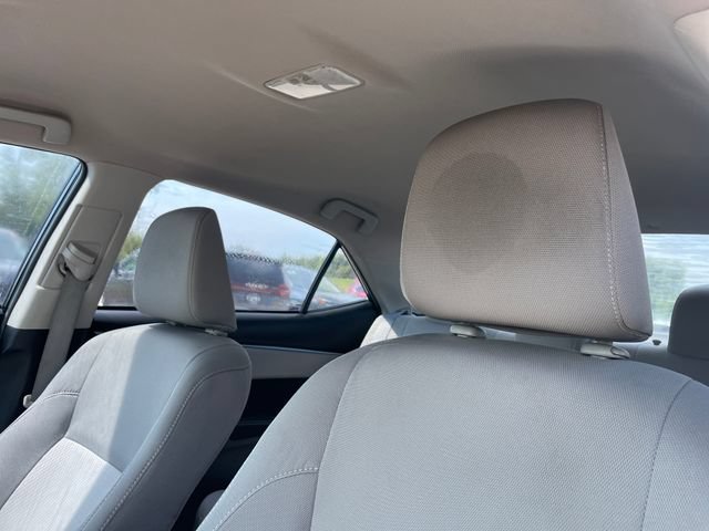 Used 2014 Toyota Corolla LE FWD image 30