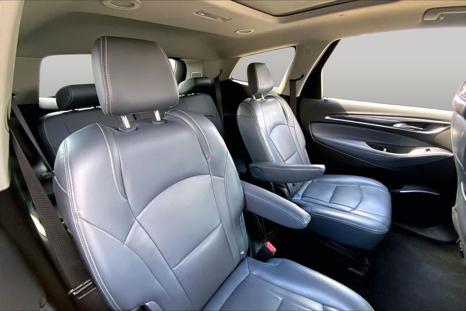 Used 2018 Buick Enclave Premium w/ Experience Buick Package FWD image 19