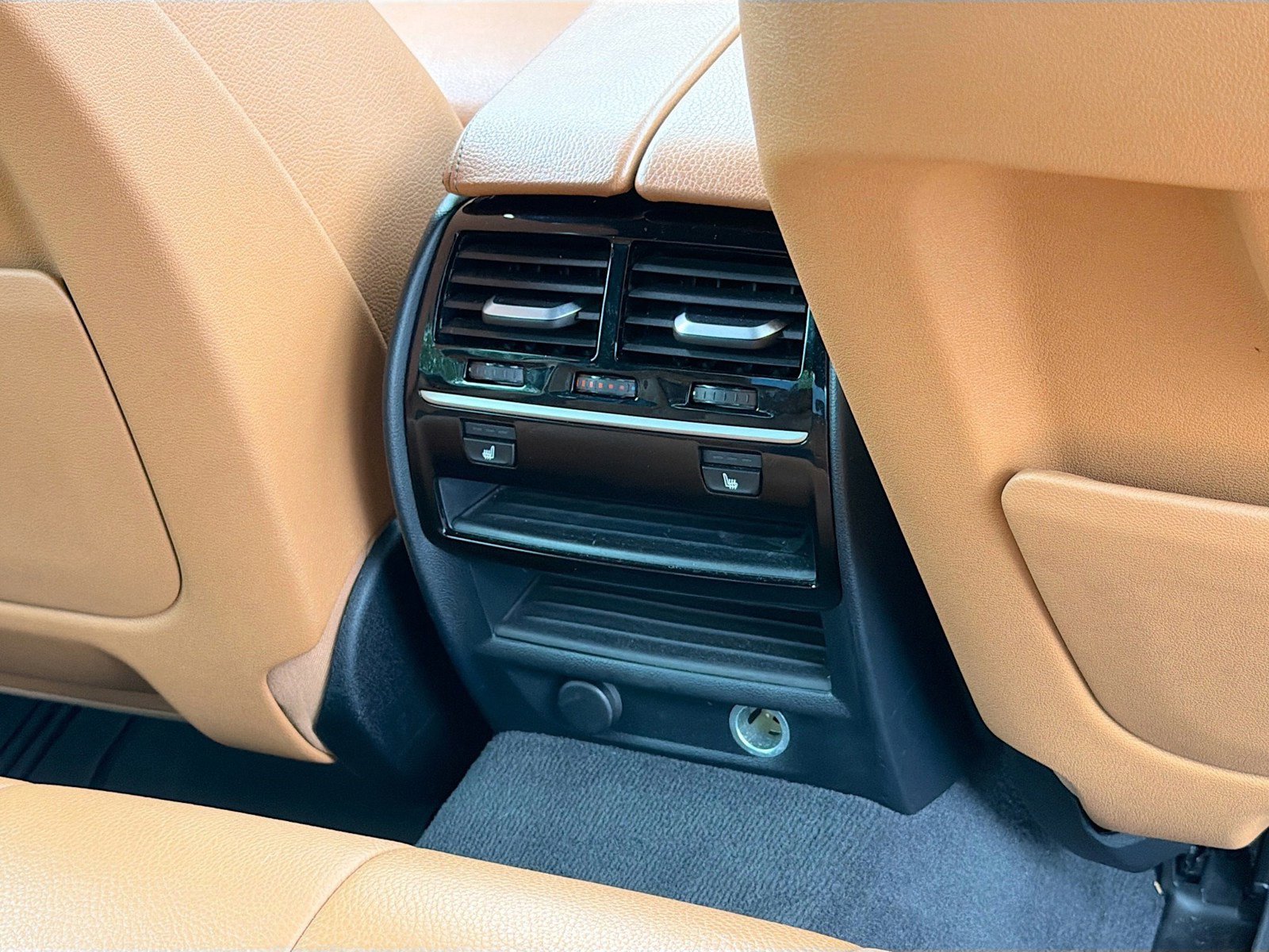 Used 2017 BMW 530i xDrive AWD/4WD image 25