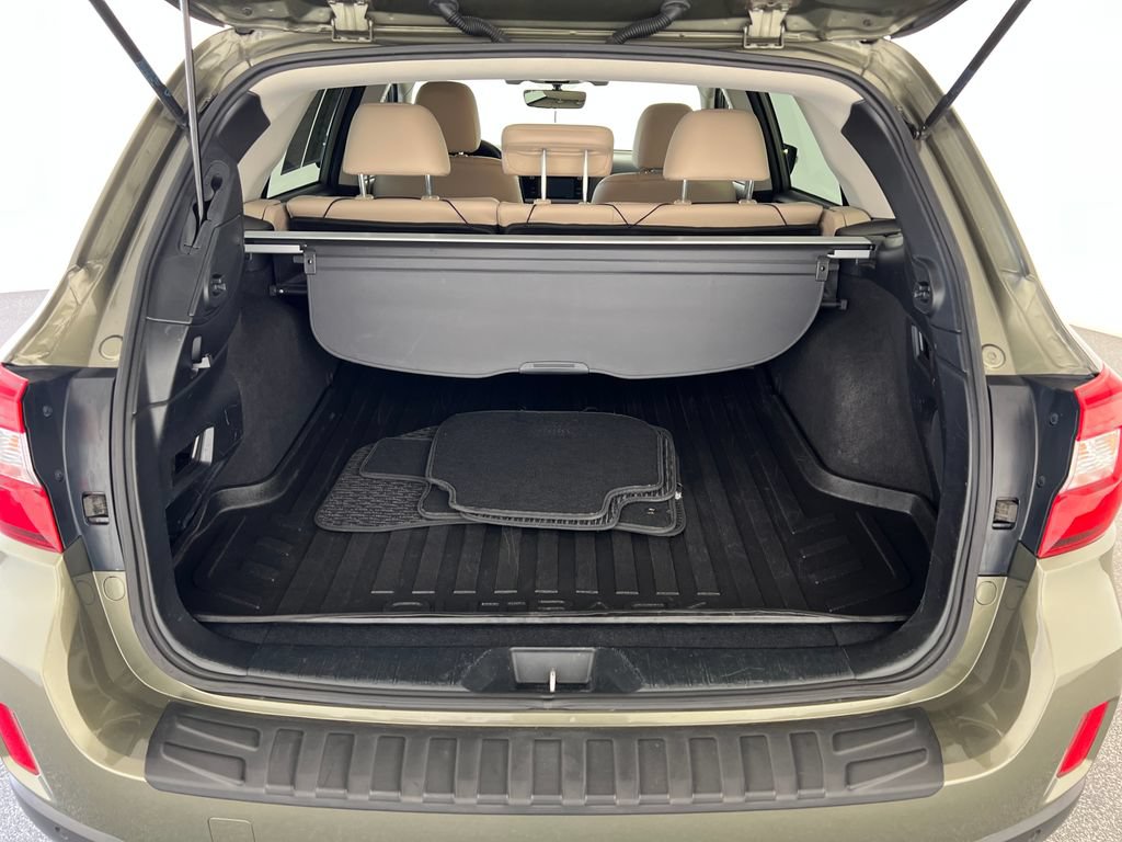 Used 2017 Subaru Outback 2.5i Limited AWD/4WD image 25