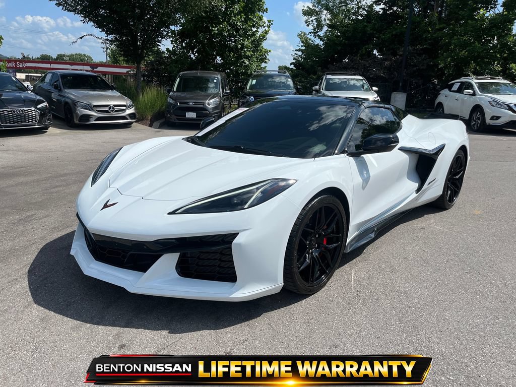 Used 2024 Chevrolet Corvette Z06 RWD image 4