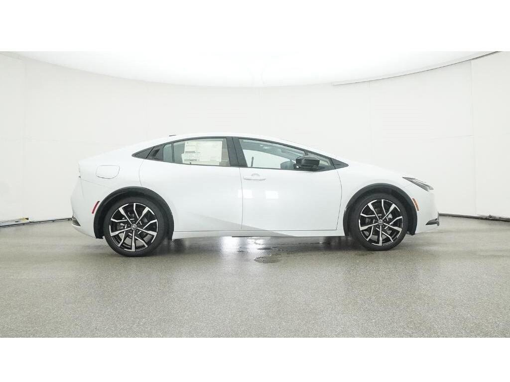 New 2026 Toyota Prius Plug-In Hybrid FWD image 27