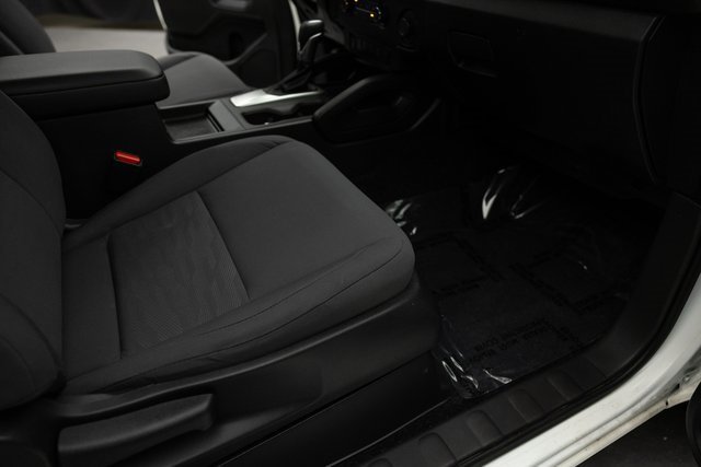 Used 2019 Nissan Frontier SV image 16