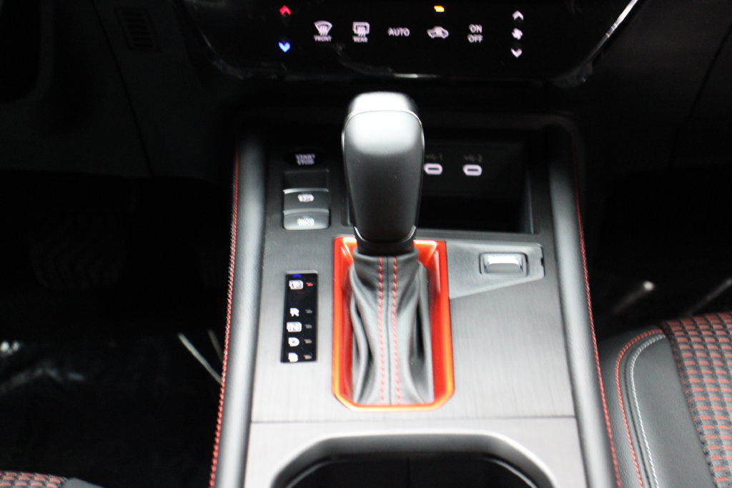 New 2026 Nissan Kicks SR FWD image 13