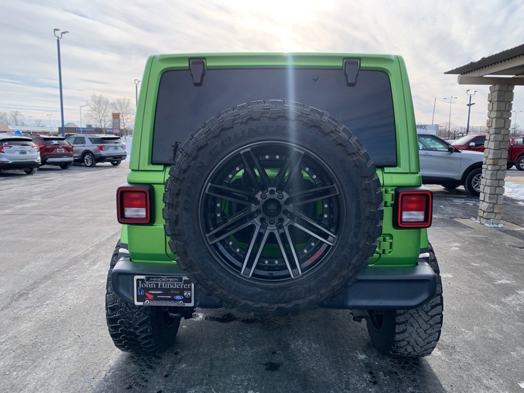 Used 2019 Jeep Wrangler Unlimited Sahara w/ Uconnect 4C Nav & Sound Group image 4