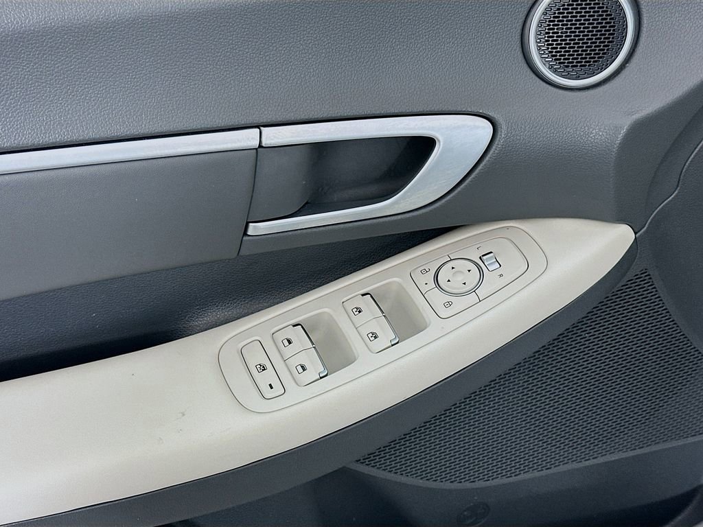 Certified 2024 Hyundai Sonata SEL image 17