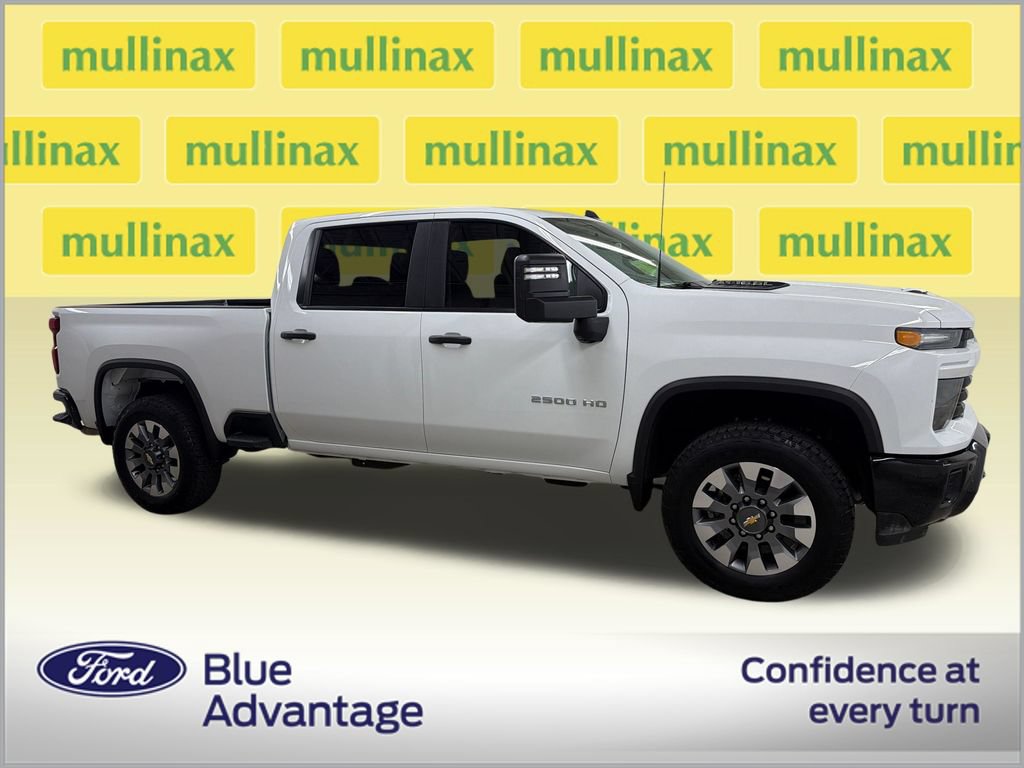 Used 2026 Chevrolet Silverado 2500 Custom w/ Custom Value Package RWD image 2