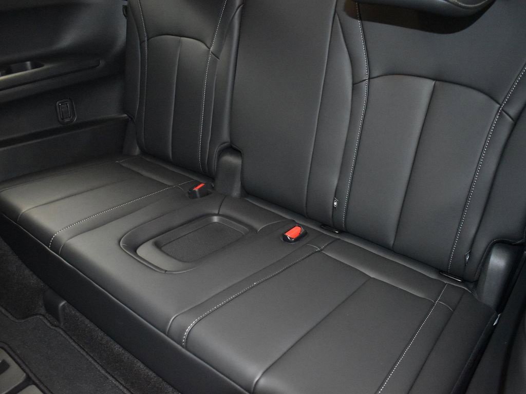 Used 2025 INFINITI QX60 Luxe w/ Black Edition image 19