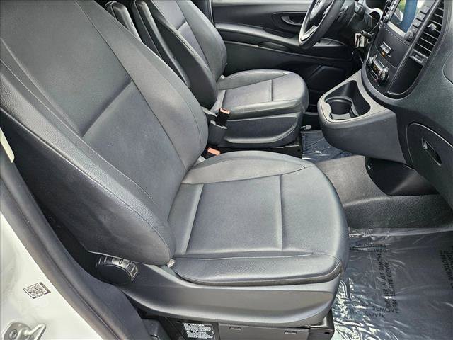 Used 2023 Mercedes-Benz Metris Passenger image 21