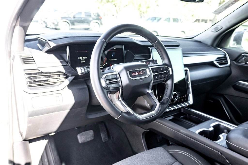 Used 2025 GMC Acadia Elevation image 15