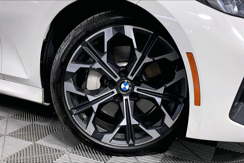 Used 2025 BMW 330i xDrive Sedan w/ M Sport Package image 11