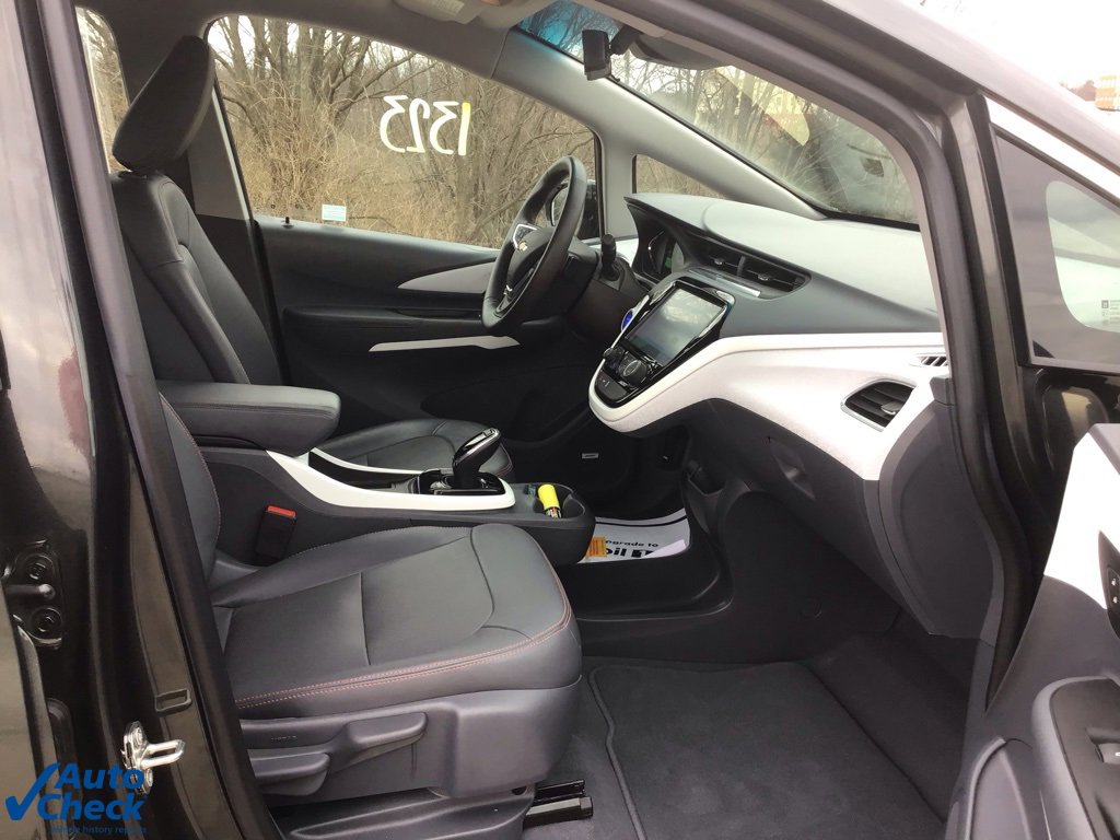 Used 2019 Chevrolet Bolt Premier w/ Infotainment Package image 22