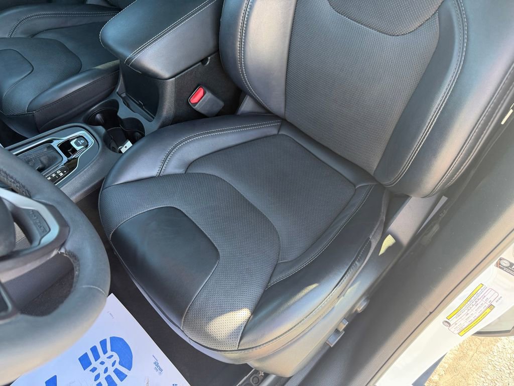 Certified 2022 Jeep Cherokee Limited image 19