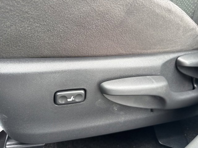 Used 2013 Toyota Prius V Three image 16