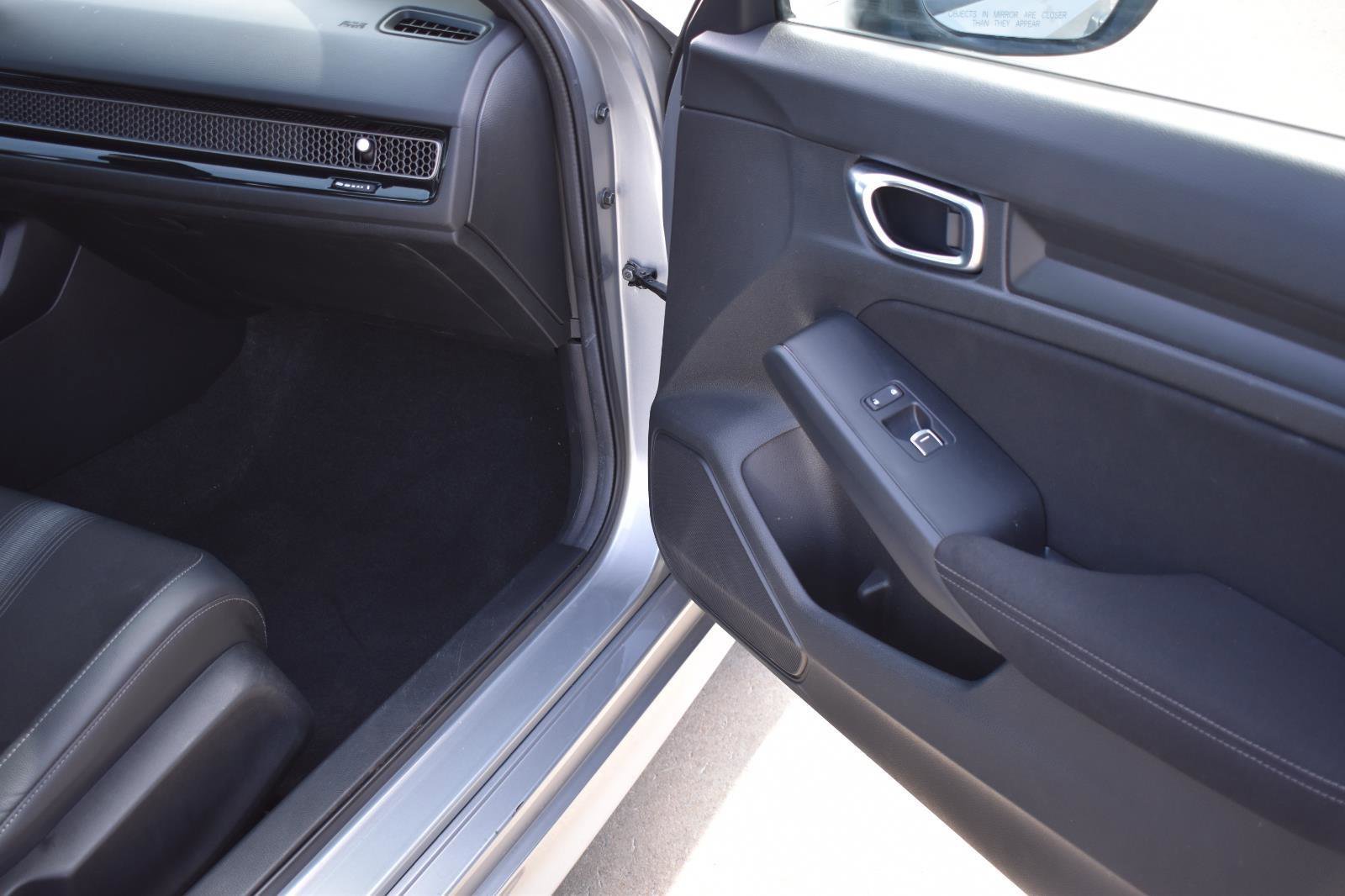 Used 2025 Honda Civic Sport image 12
