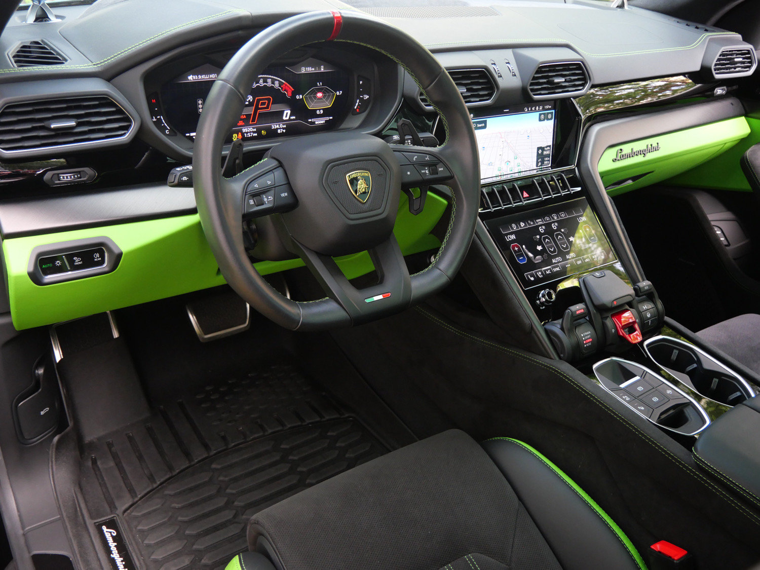 Used 2024 Lamborghini Urus S AWD/4WD image 13