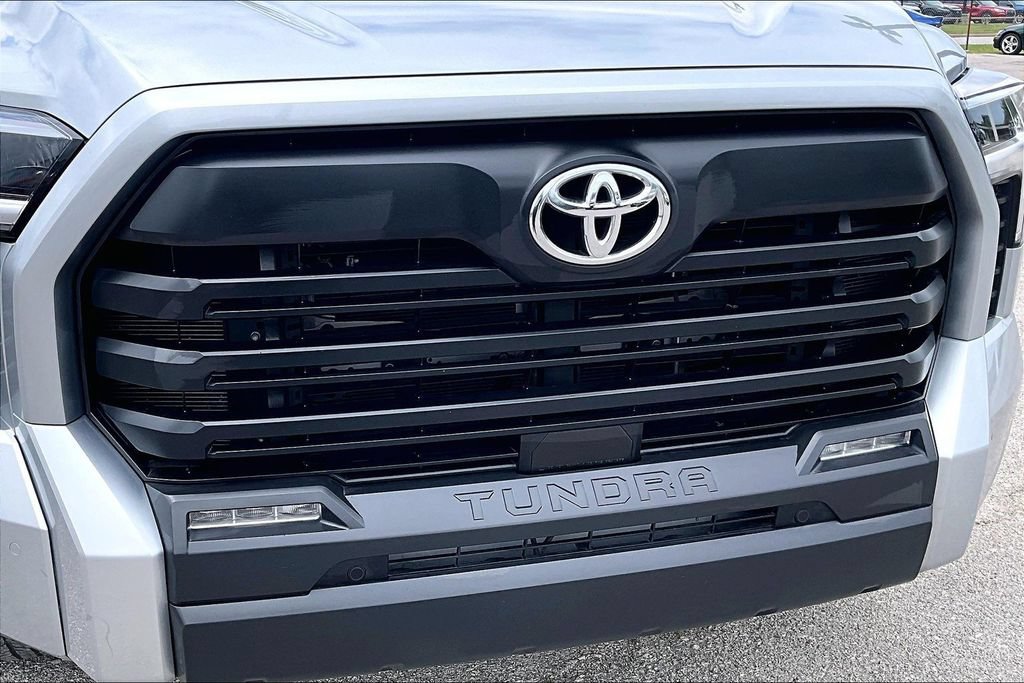 Used 2024 Toyota Tundra SR5 AWD/4WD image 39