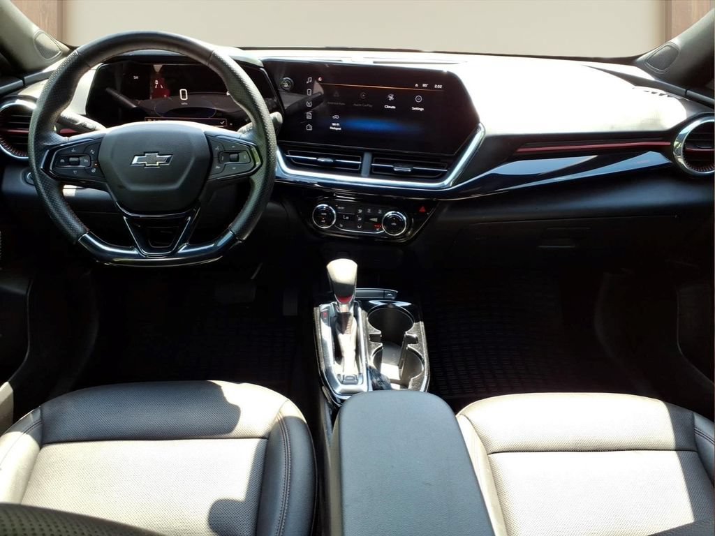 Certified 2025 Chevrolet Trax RS w/ Driver Confidence Package FWD image 21