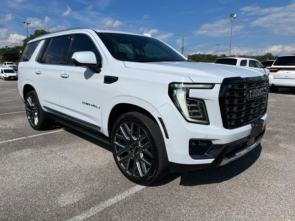 Used 2026 GMC Yukon Denali Ultimate AWD/4WD image 1