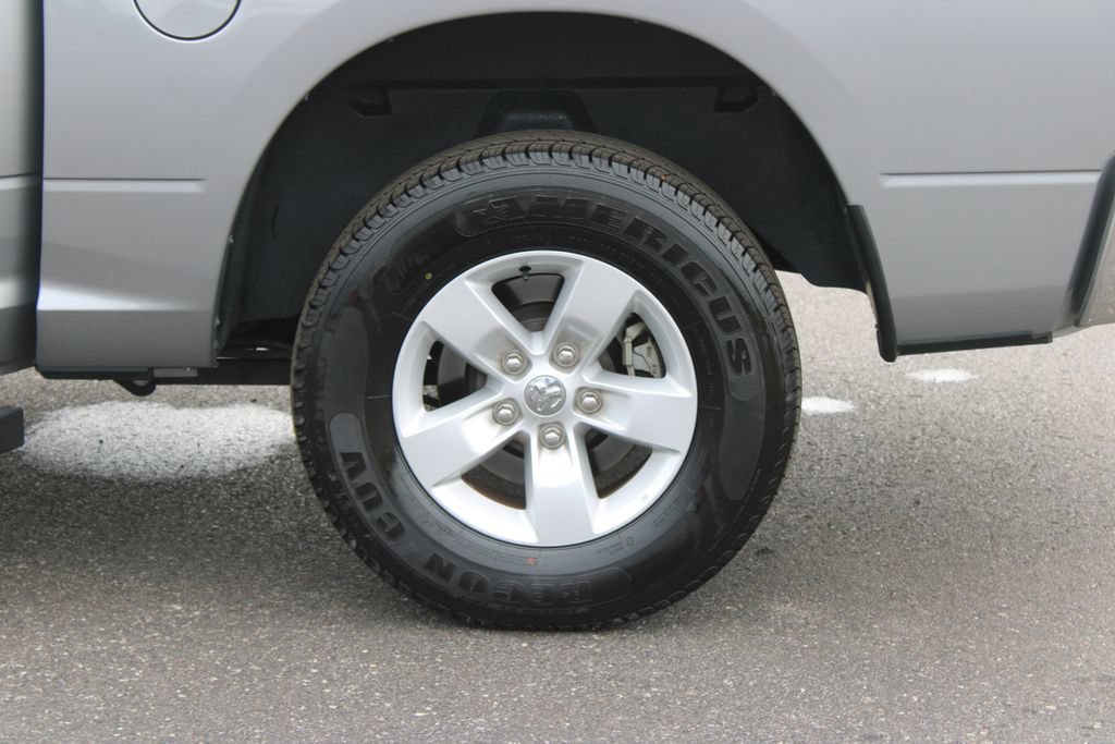Used 2022 RAM 1500 Tradesman w/ Chrome Plus Package RWD image 18