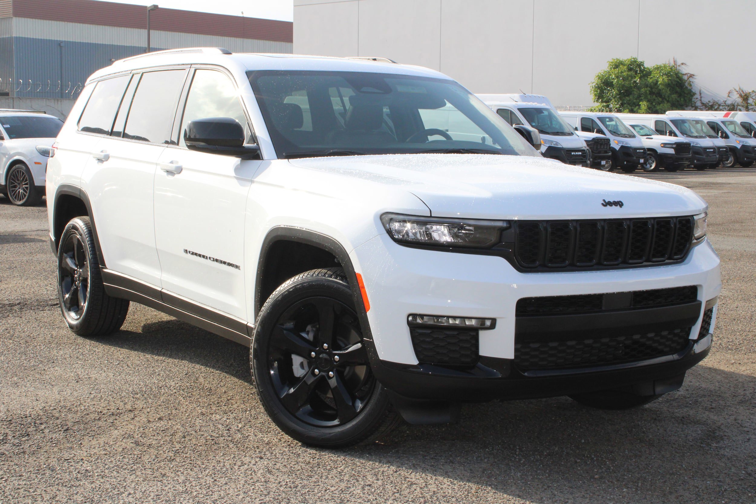 New 2025 Jeep Grand Cherokee L Limited w/ Black Appearance Package