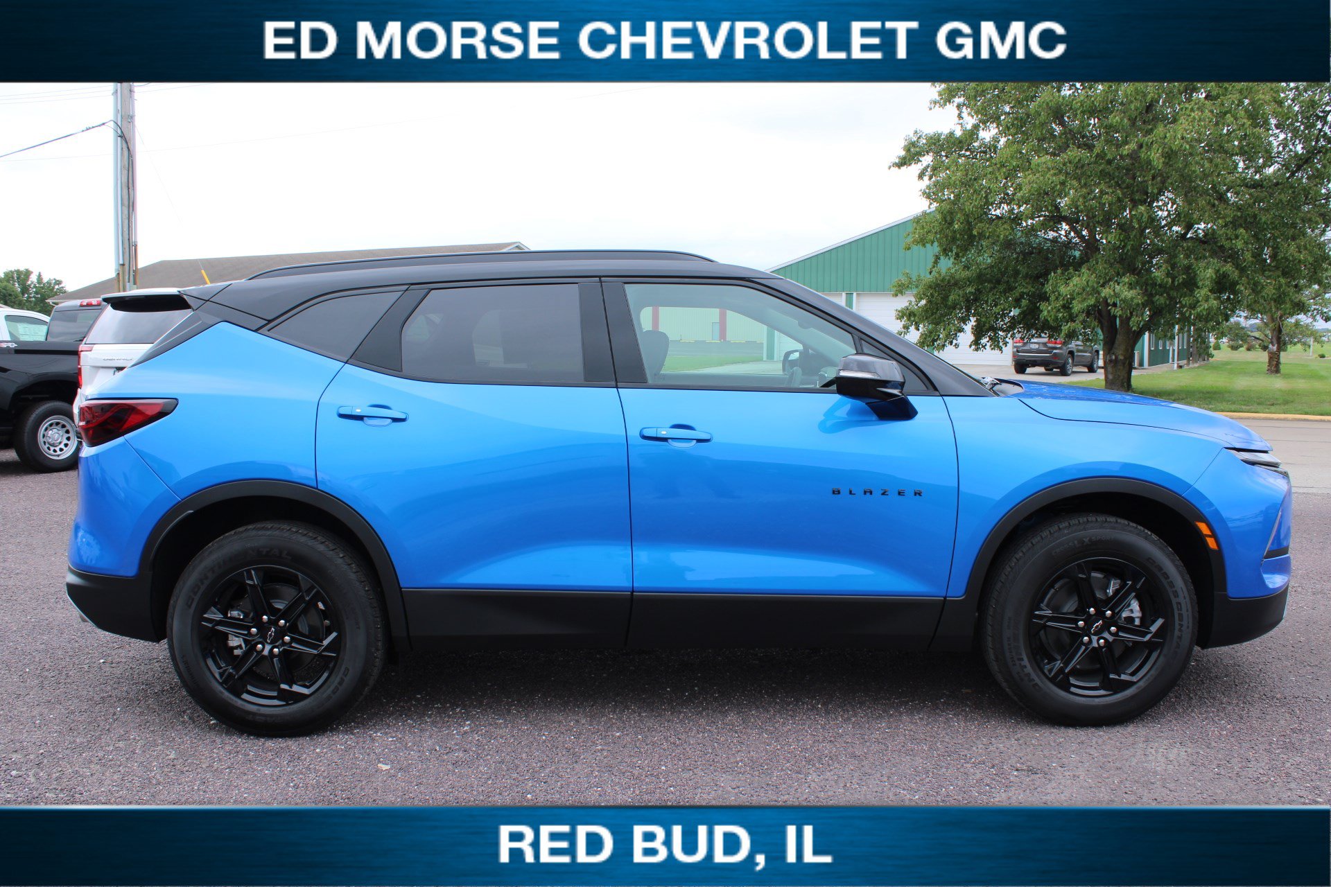 New 2025 Chevrolet Blazer LT w/ Midnight/Sport Edition FWD image 2