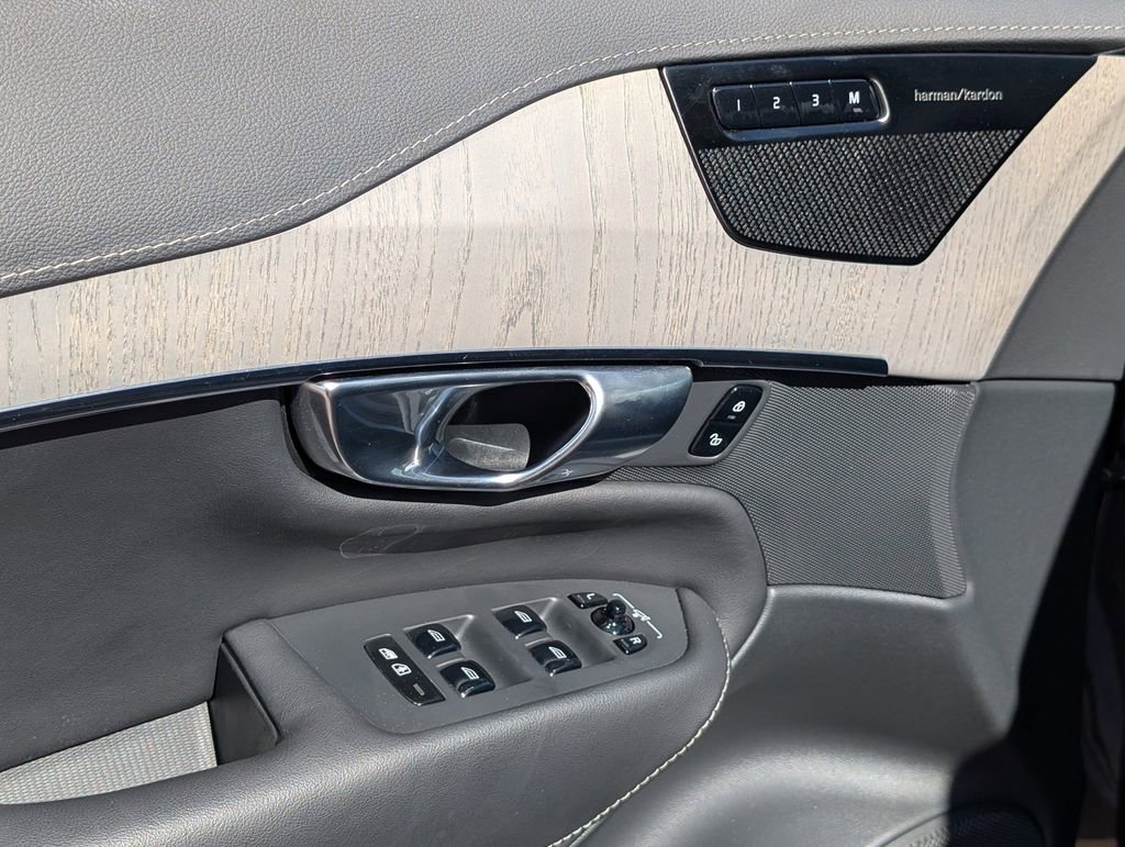 Used 2024 Volvo XC90 B6 Ultimate image 22