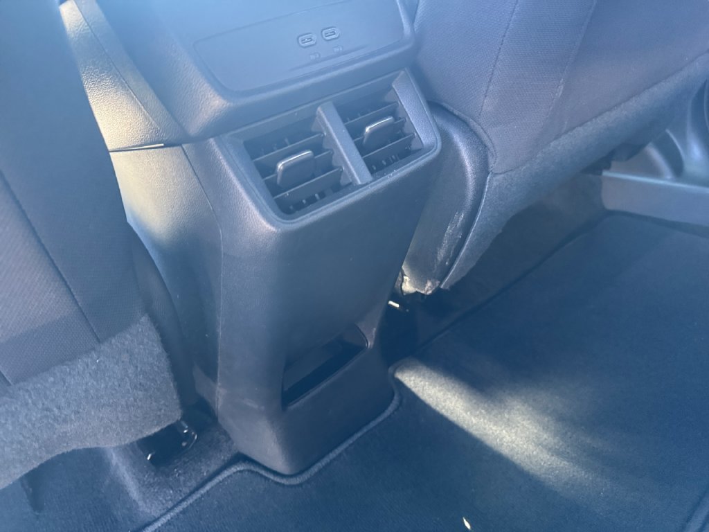 Used 2026 Chevrolet Equinox LT AWD/4WD image 30