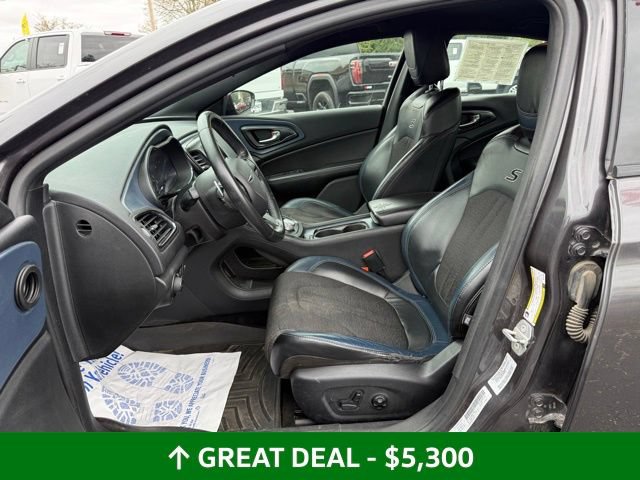 Used 2016 Chrysler 200 S AWD/4WD image 15