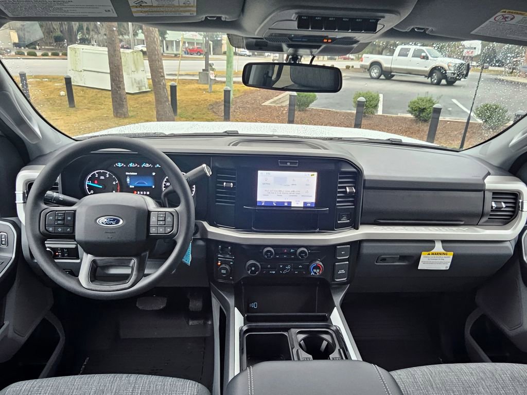 New 2025 Ford F450 XLT w/ XLT Value Package image 11