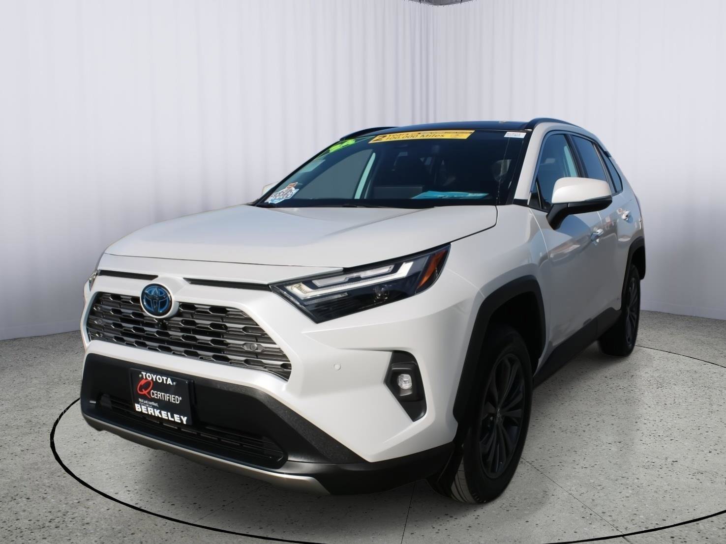 Used 2024 Toyota RAV4 Limited image 4