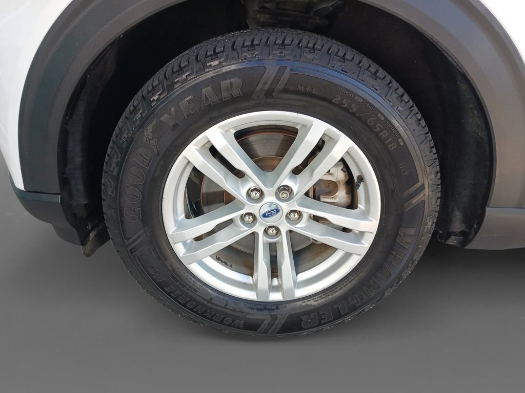 Used 2021 Ford Explorer XLT w/ Equipment Group 202A RWD image 15