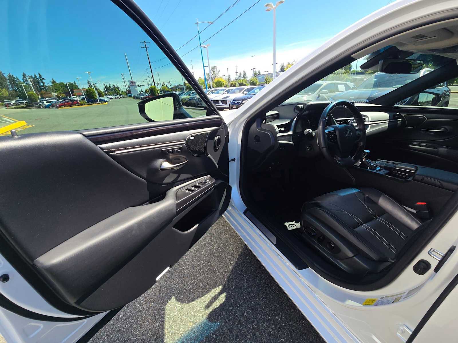 Used 2021 Lexus ES 300h w/ Accessory Package 2 FWD image 20