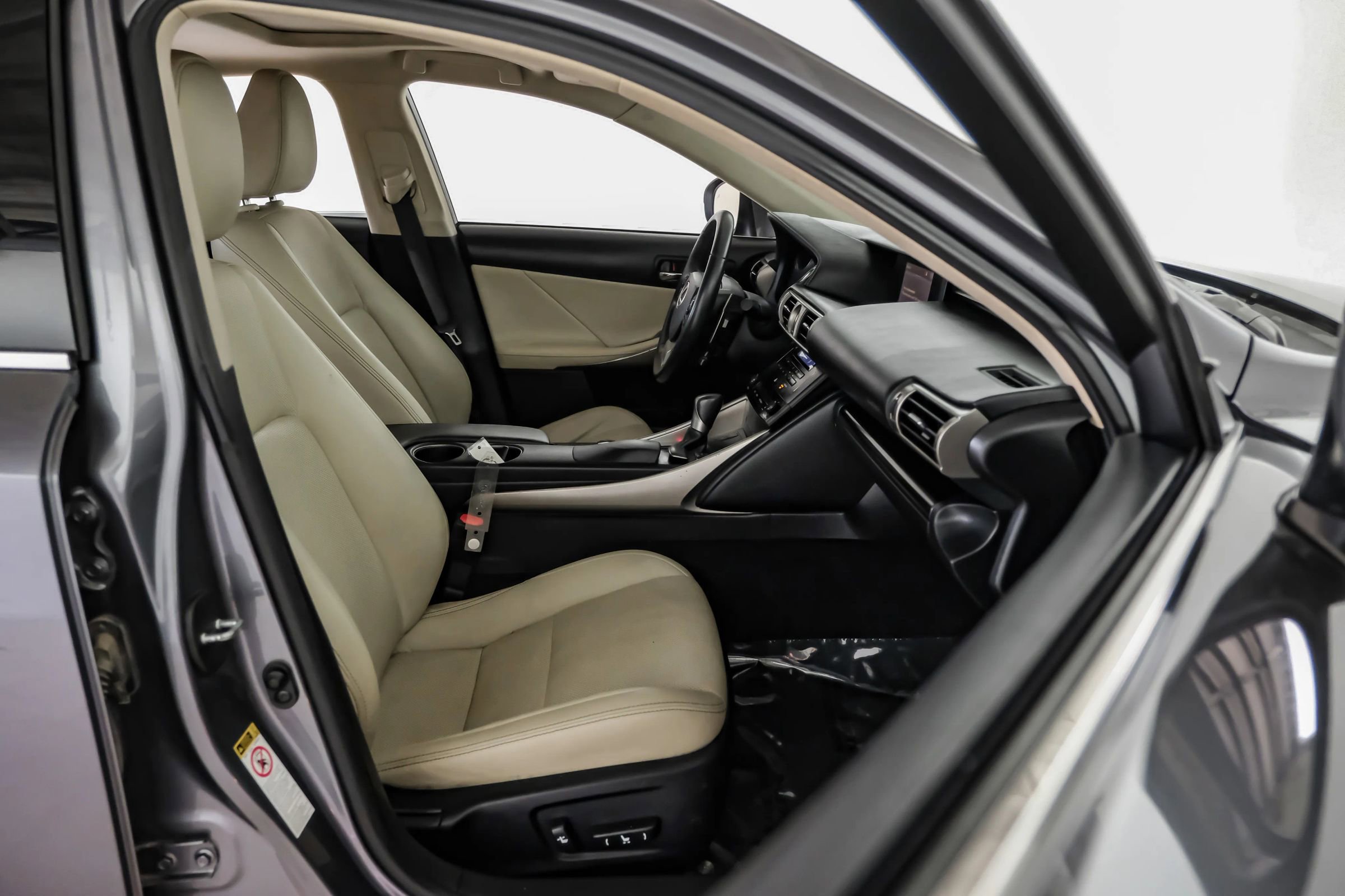 Used 2014 Lexus IS 350 w/ Navigation Package image 31